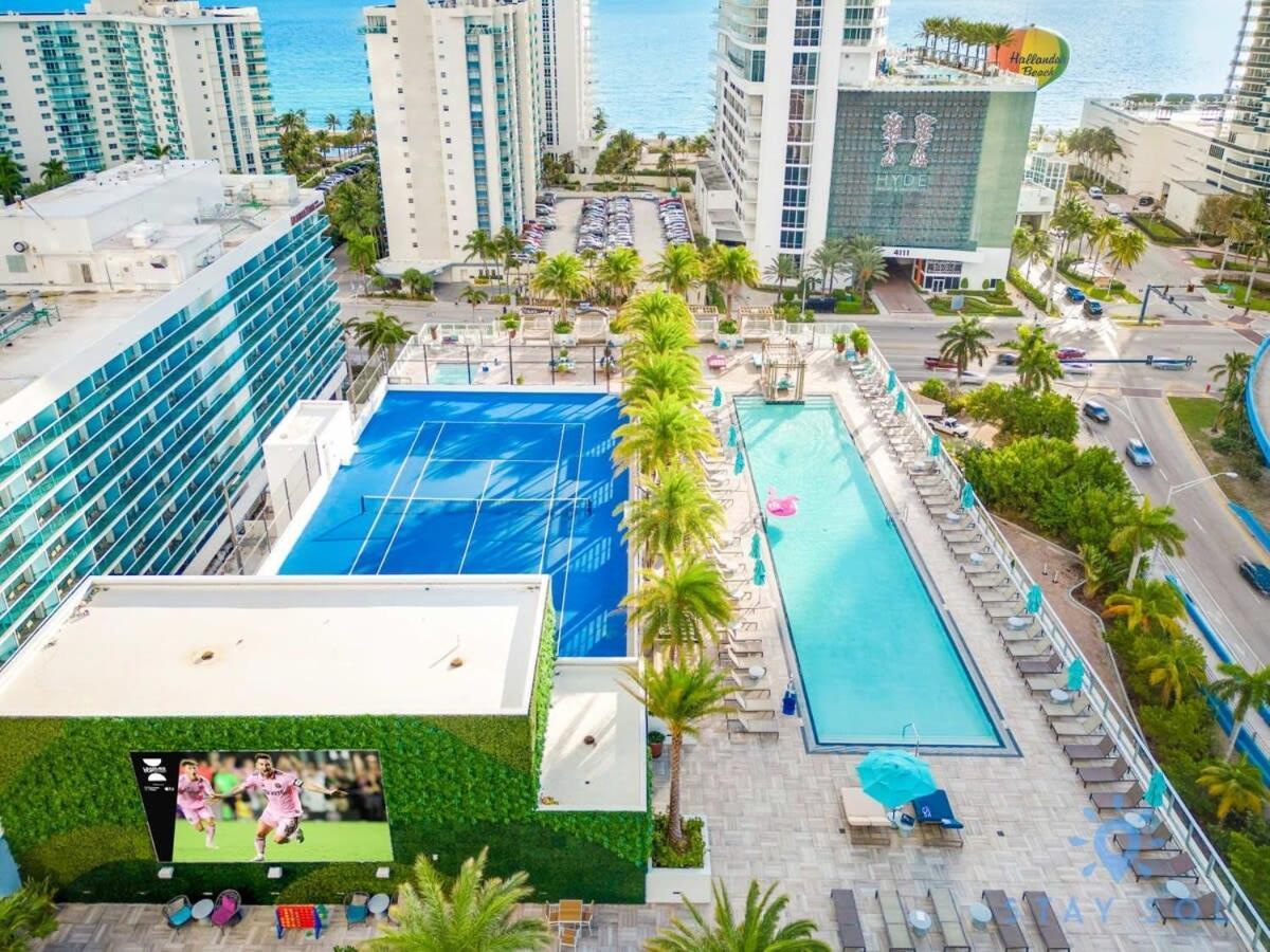 ハリウッドWrap Around Balcony - Insane Views - Amazing Poolsアパートメント エクステリア 写真