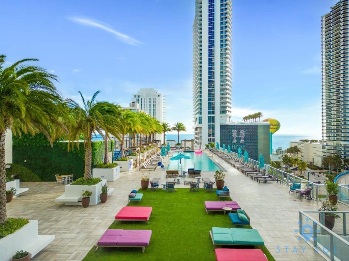ハリウッドWrap Around Balcony - Insane Views - Amazing Poolsアパートメント エクステリア 写真
